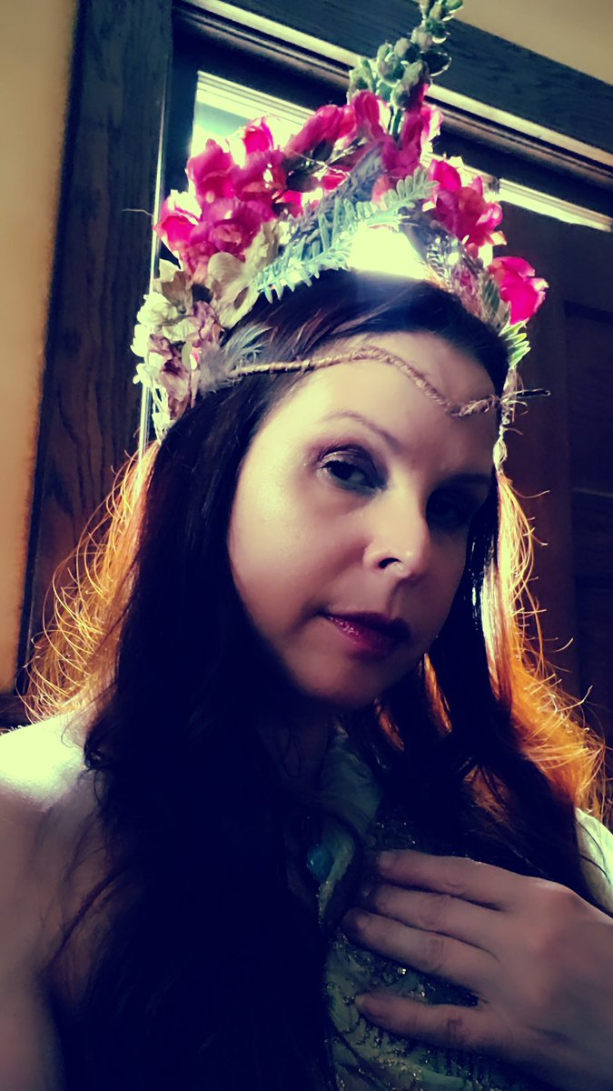 amyedanielson's tweet photo. Elvish Forest Vine Snap Dragon Headdress https://t.co/M1KW1yobuw  Pink flowers bloom in the moonlight's glow,
She dances in gardens where enchantments grow. 
Ferns, snap dragons,  and shimmering jewels in later upon layer of Celestial arches.
 Easy to wear with your hair up... https://t.co/3tXzYEmPs8