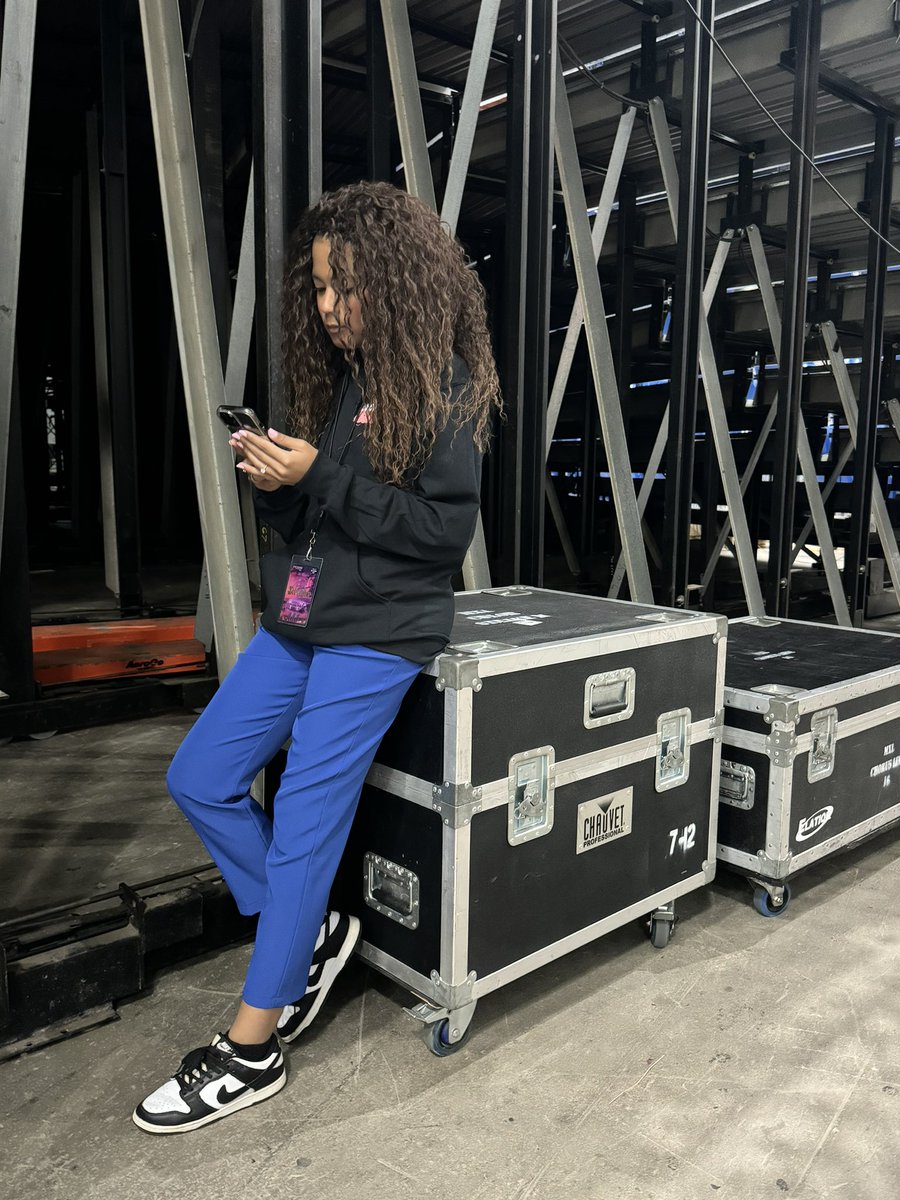 victoriapaolapr's tweet image. ¡¡¡MI SEGUNDO CHOLI!!!

Hoy me levante agradecido porque Dios, me bendigo con hijos y me dijo: “Mantén tu rumbo fijo.” 

 JAY WEELER 4/4 🫶🔥📵 P.S con un excelente CREW!!! Thanks!!!! 

#cordinator #jaywheeeler #productionassistant