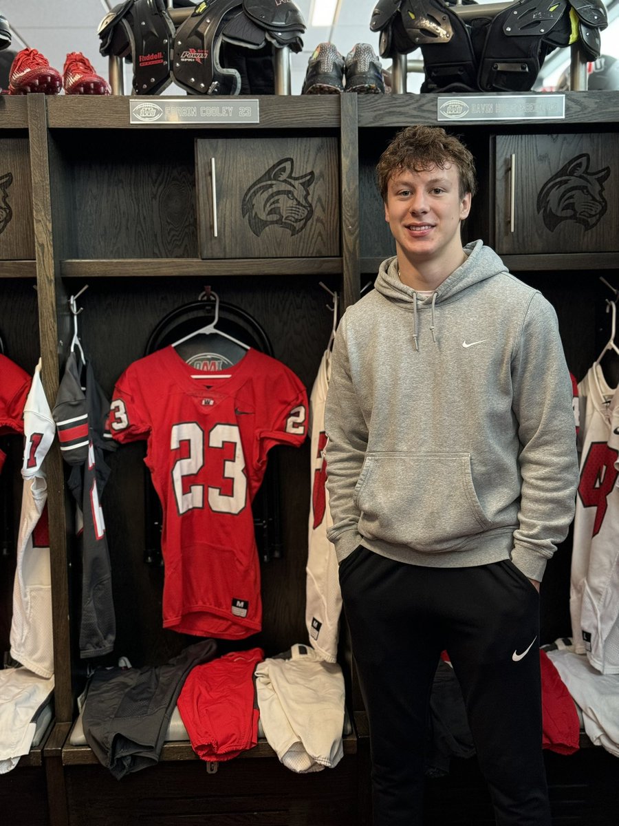 Had a great official visit at <a href="/IndWesleyan_FB/">Indiana Wesleyan FB</a> today. Thank you to <a href="/Coach__AT/">Austin Taylor</a> and the rest of the staff for having me out!