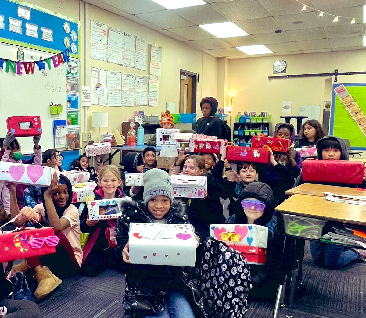 CouriersCorner's tweet photo. We celebrated our Friendships for Valentine’s Day at school today!  Look at those creative, awesome boxes. Everyone got $20 (pretend money) and had to buy the materials to make their own box to hold their friendship grams in! @MLEBengals https://t.co/LsjLck8opu