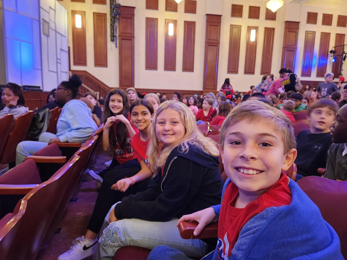 MBE_MUSIC's tweet photo. We had a great time on our Broadway Bear field trip today to see Matilda at CYT in Humble. https://t.co/UBwDKuZQZa