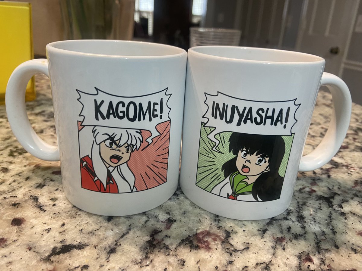 emmyyasha's tweet photo. We've got guests coming get out the good china https://t.co/9ZkSWlC9gG