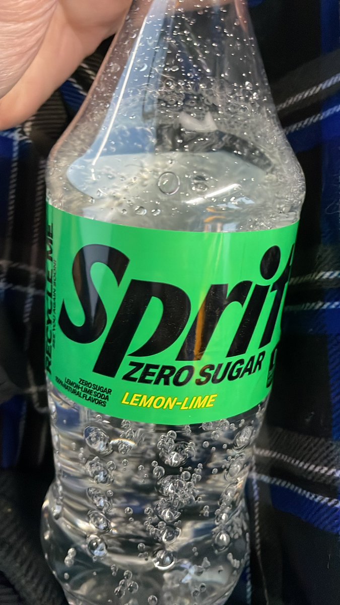 cvt_bvnny's tweet image. Yall going on abt diet coke but SPRITE ZERO SUGAR is where its AT man