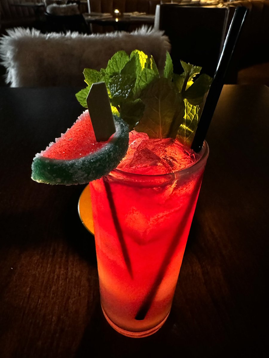 jwalkermobile's tweet photo. "I'M A MESS, I'M THE BEST" makrut lime leaf infused blanco tequila, stone fruit liqueur, cocchi rosa, watermelon, lambrusco https://t.co/tsRywdxXkw