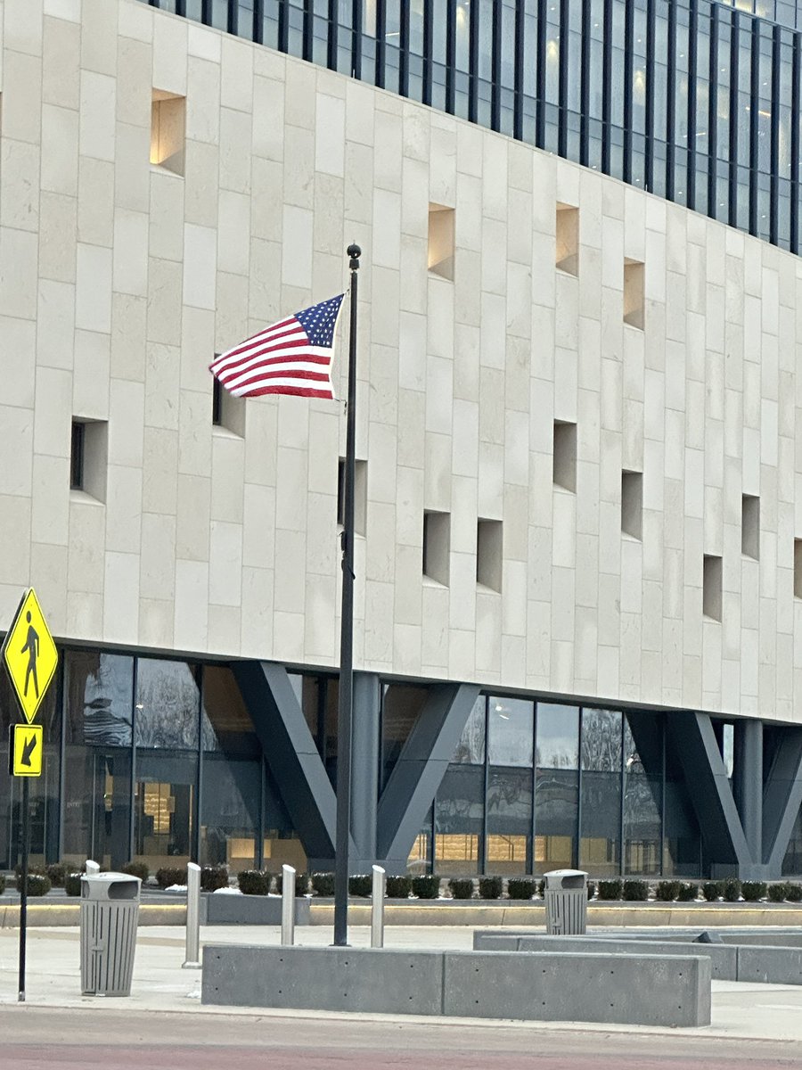 Jdsebz's tweet photo. @CityofOlatheKS Governor called for Flags to be flown at half-mast for a resident of Johnson Co.  who died in the line of duty.  Can someone send the Johnson Co offices the memo? https://t.co/sm0CCQ6qnS
