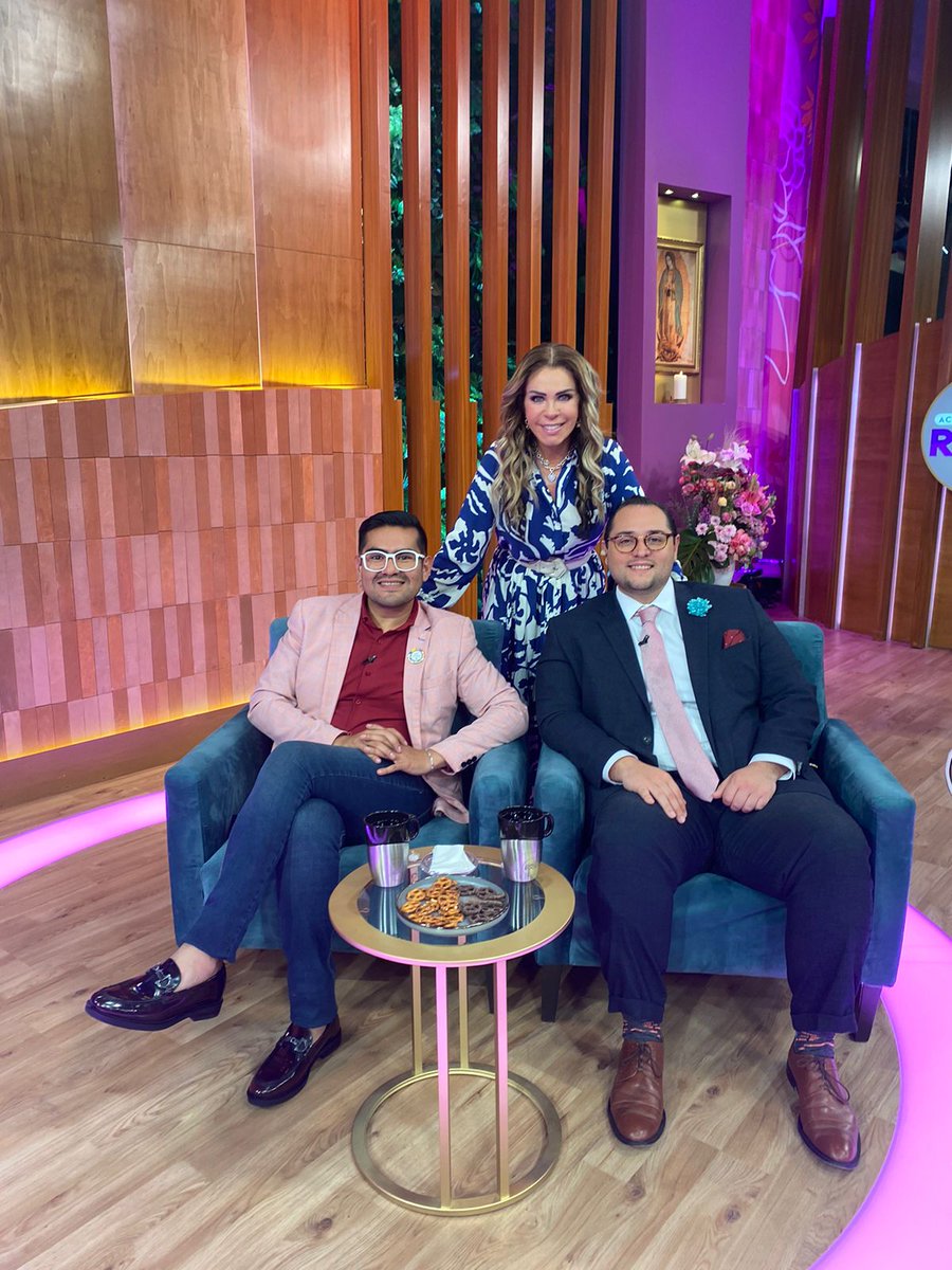 Gracias a nuestros especialistas Raúl Brunó y Mario Herrera por sus valiosos consejos para resolver el caso. 🤗🙏
Nos vemos mañana con más en tu Clínica de Emociones en #RocíoAl Límite.
#AcércateARocío 𝐬𝐨́𝐥𝐨 𝐩𝐨𝐫 𝐀𝐳𝐭𝐞𝐜𝐚 𝐔𝐍𝐎. 📺