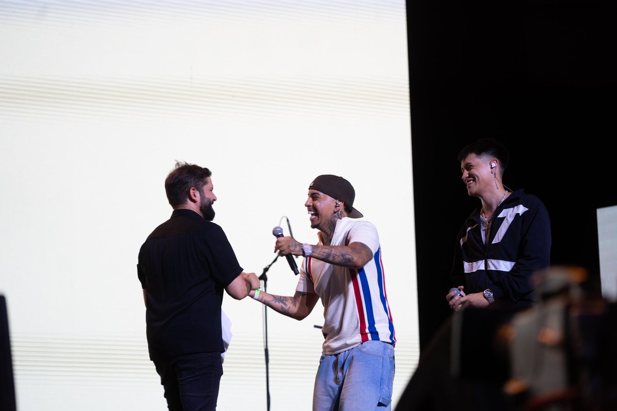 Qué lindo poder ser parte y ver de cerca este evento, conmueve la solidaridad como reacción tan propia de nuestra patria, ver al mundo privado, artistas, al Estado y tantas y tantos unirse desde un sentimiento tan noble como es el de ayudar en cada tragedia y adversidad que hemos