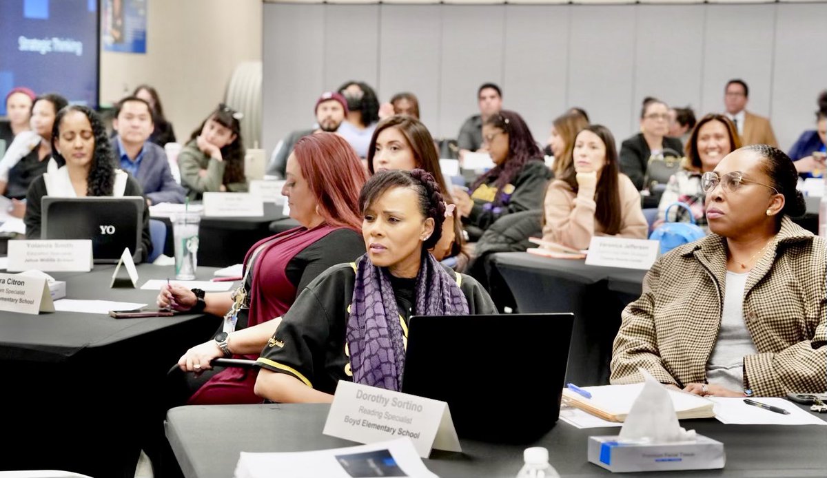 FBF: Last Friday, RUSD Personnel Services held the “New and Aspiring Leaders Academy,” preparing new and aspiring certificated leaders w/skills &amp; knowledge required to be a Strategic leader.  Superintendent Dr. Cuauhtémoc Avila shared an engaging learning session w/teachers.