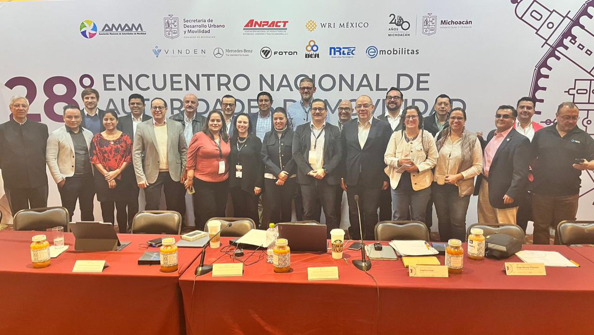 Anpact's tweet photo. Culmina con éxito el #28ENAM, en donde @alexosorioc subrayó ante las @autoridades_mov la necesidad de impulsar instrumentos y mecanismos financieros para impulsar la renovación de la flota de vehículos de carga y pasaje. https://t.co/WxoMyHC3o5