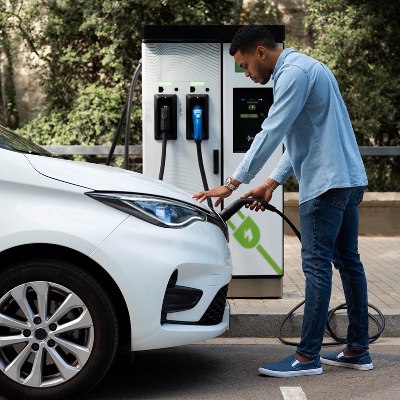 RioOfficeSegs's tweet photo. Quanto tempo demora para carregar um carro elétrico?

Com certeza uma das principais dúvidas para quem quer comprar um carro elétrico é quanto tempo demora para carregá-lo. Veja como calcular em Olha Digital: https://t.co/VoTpE6ZOtD

#carro #eletrico https://t.co/kZ8L7p547X