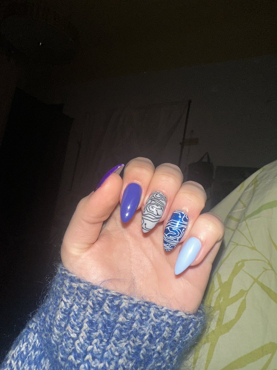 dievstevimil's tweet photo. got my dream nails today https://t.co/Zd0BSgmNoA