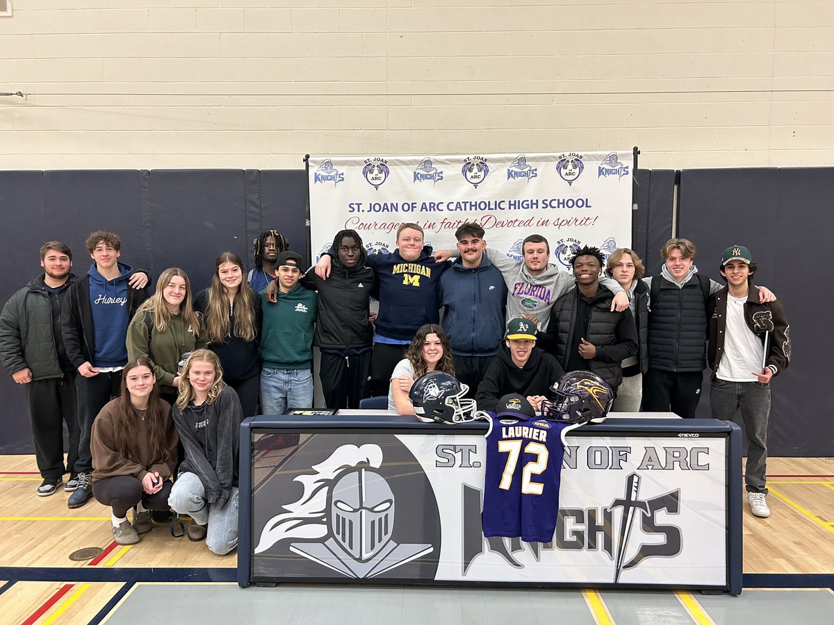 Laurier Golden Hawks Football tweet media