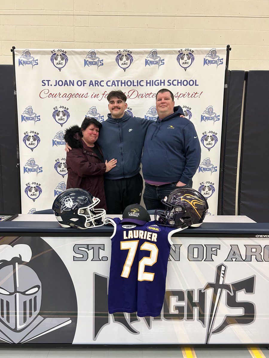 Laurier Golden Hawks Football tweet media