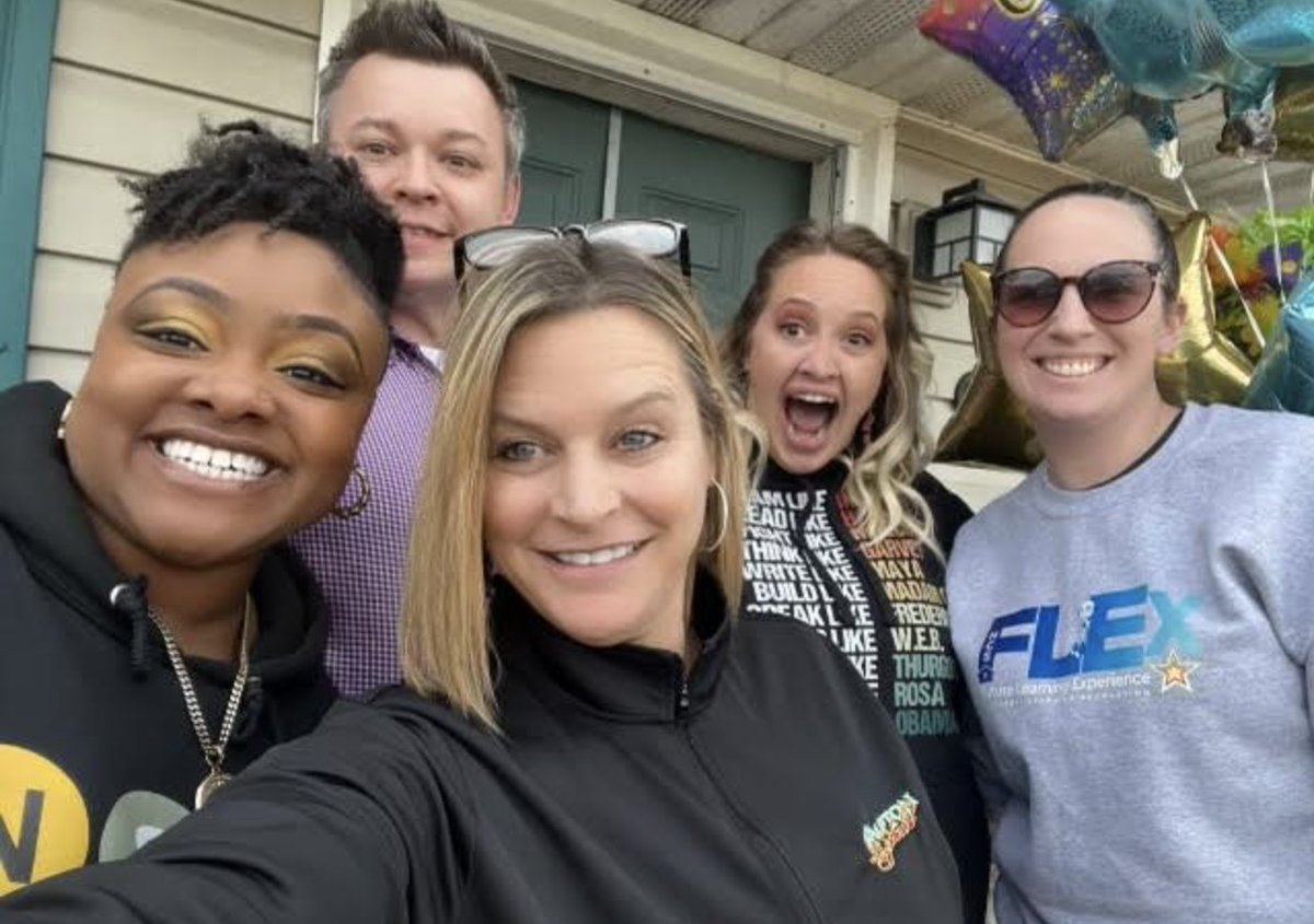 HCSFLEx's tweet photo. Congratulations to our FLEx teacher of the year, Ms. Jessica Thomas! Her dedication to education and her students is truly remarkable. Her passion for teaching shines through in everything she does, inspiring both students and colleagues alike! Congratulations! @unicorntchr https://t.co/IbHtureV0k