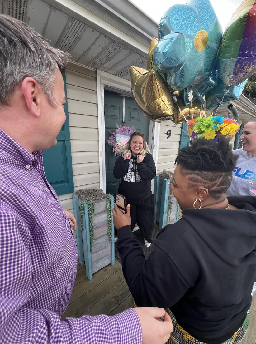 HCSFLEx's tweet photo. Congratulations to our FLEx teacher of the year, Ms. Jessica Thomas! Her dedication to education and her students is truly remarkable. Her passion for teaching shines through in everything she does, inspiring both students and colleagues alike! Congratulations! @unicorntchr https://t.co/IbHtureV0k