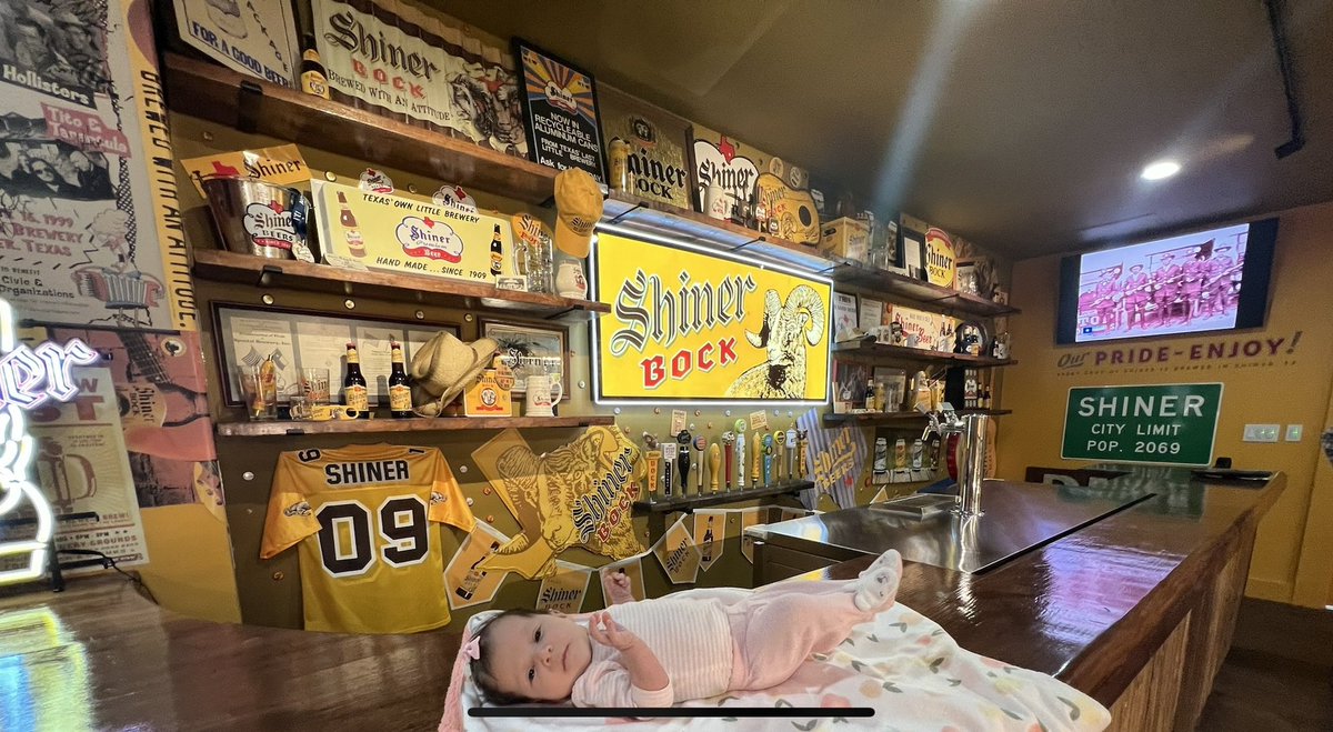 SMFAdventures's tweet photo. @ShinerBeer @spoetzlbrewery two years later ❤️ https://t.co/lax97oQYyY