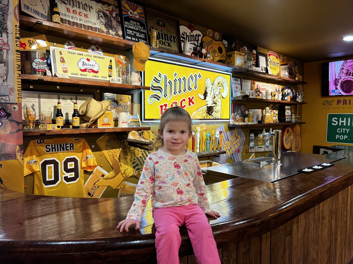 SMFAdventures's tweet photo. @ShinerBeer @spoetzlbrewery two years later ❤️ https://t.co/lax97oQYyY