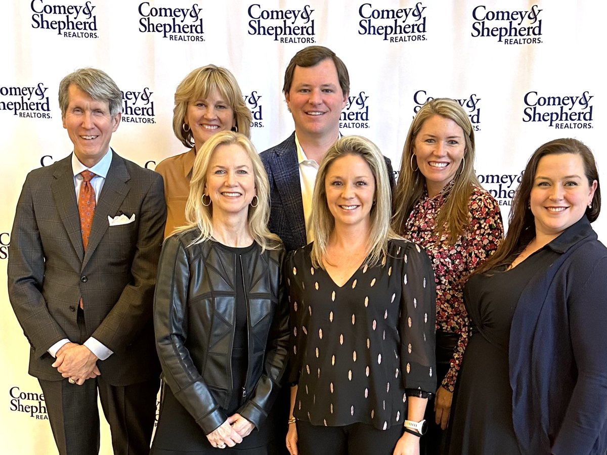 DorgerDiff's tweet image. We are humbled and honored to once again be recognized as the #1 Team at Comey &amp;amp; Shepherd and to receive the Circle of Excellence Award from the Realtor Alliance of Greater Cincinnati.

#realestate #cincinnatirealestate #cincyrealestate #cincinnati #realtor #cincinnatirealtor