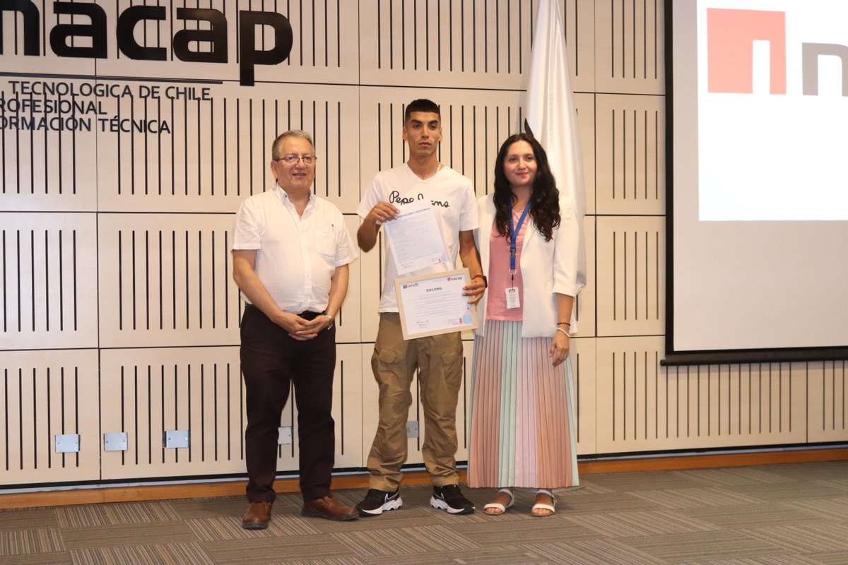 Sence_Maule's tweet photo. 8 alumnos se certificaron en el curso @SenceChile  "Asistente de Logística Administrativa", ejecutado por el organismo técnico #INACAP, en #Talca.
Se trata de un curso del programa Transferencia al Sector Público (TSP) @Gendarmeria_CL , el cual benefició a usuarios del CRS. https://t.co/3Cd2c61eCC