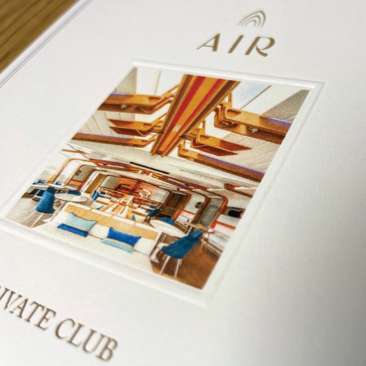 LifeInColors_'s tweet image. 👏 Elevate your invitations with timeless elegance! 📷🎆Dive into luxury with our latest creation featuring 130lb Classic Crest Solar White paper, an embossed frame, and a touch of gold foil on the logo. 🌠 Each detail is crafted in our print shop to make your event truly special