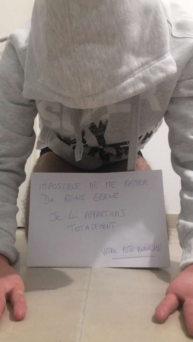 ReineEbene_34's tweet photo. Être à mes pieds un délice, faites lui et commencez à ramper mes chiennes.

FinD moneymiss ebonydom paypig moneyslaves cashslave feetfethish socks 
Toulouse Montpellier https://t.co/cviel124F1