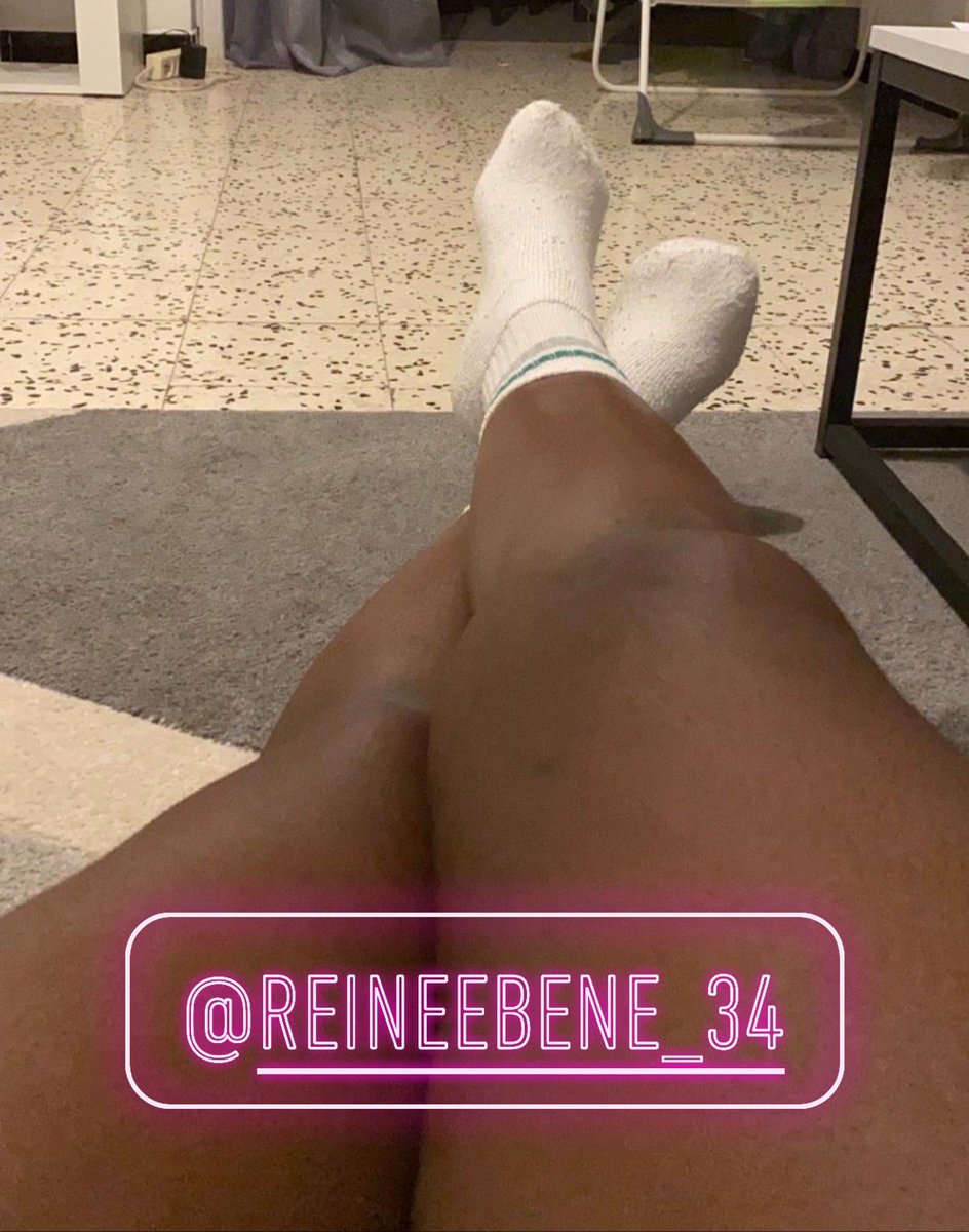 ReineEbene_34's tweet photo. Être à mes pieds un délice, faites lui et commencez à ramper mes chiennes.

FinD moneymiss ebonydom paypig moneyslaves cashslave feetfethish socks 
Toulouse Montpellier https://t.co/cviel124F1