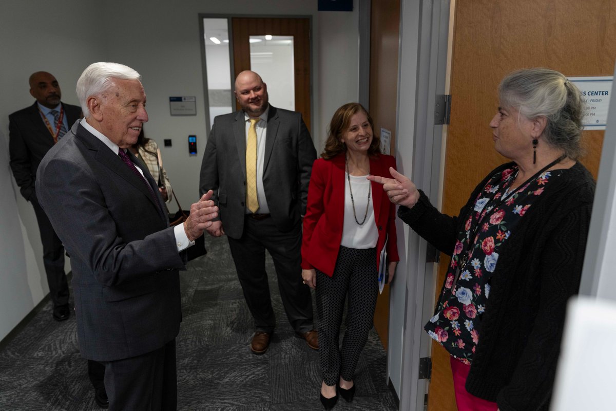 It was an honor to welcome @RepStenyHoyer at @USCIS this week. With his support, we’ll continue to break down barriers, strengthen our commitment to the people we serve – including those in MD’s 5th District – and uphold America’s promise as a nation of welcome and possibility.