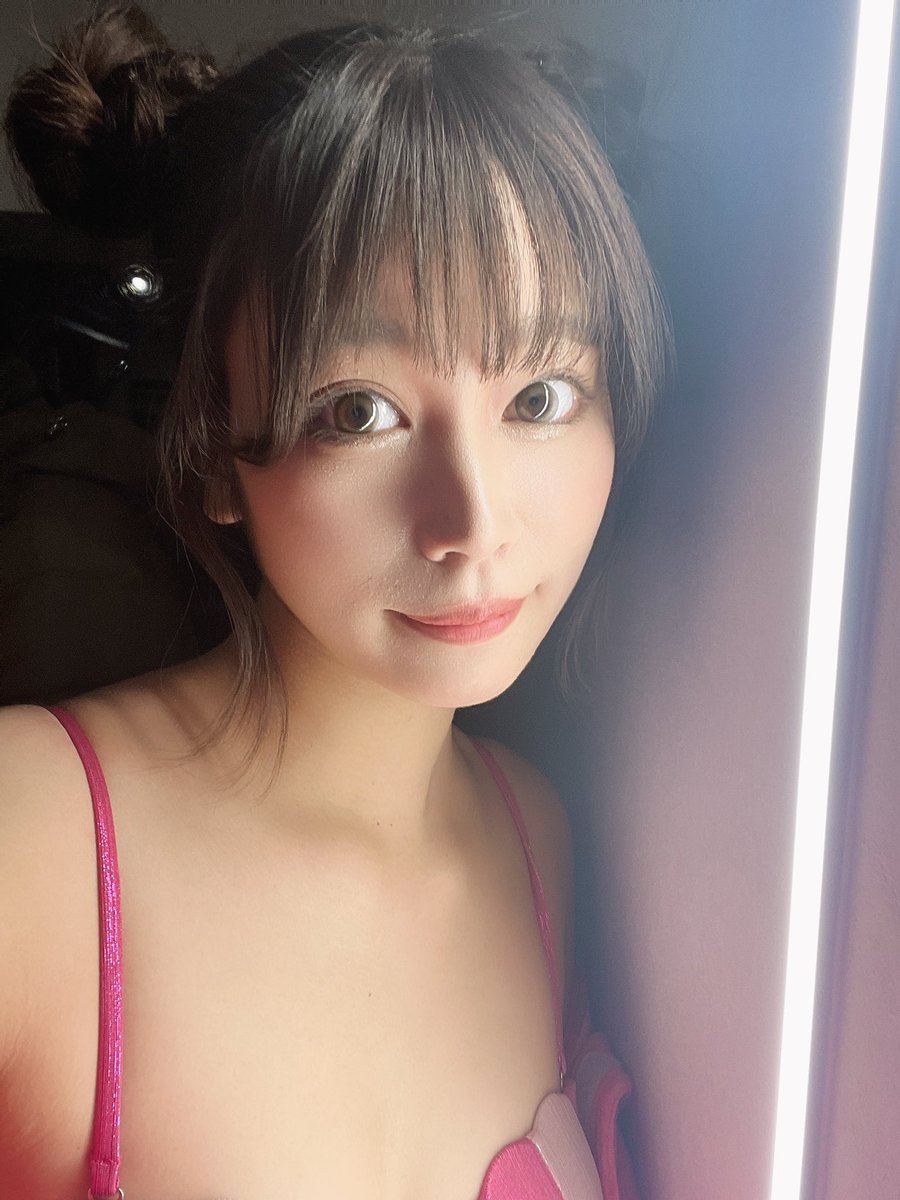 この下がノーパンかノーパンじゃないかあててみてね💗 https://t.co/wzScoA0wYz
