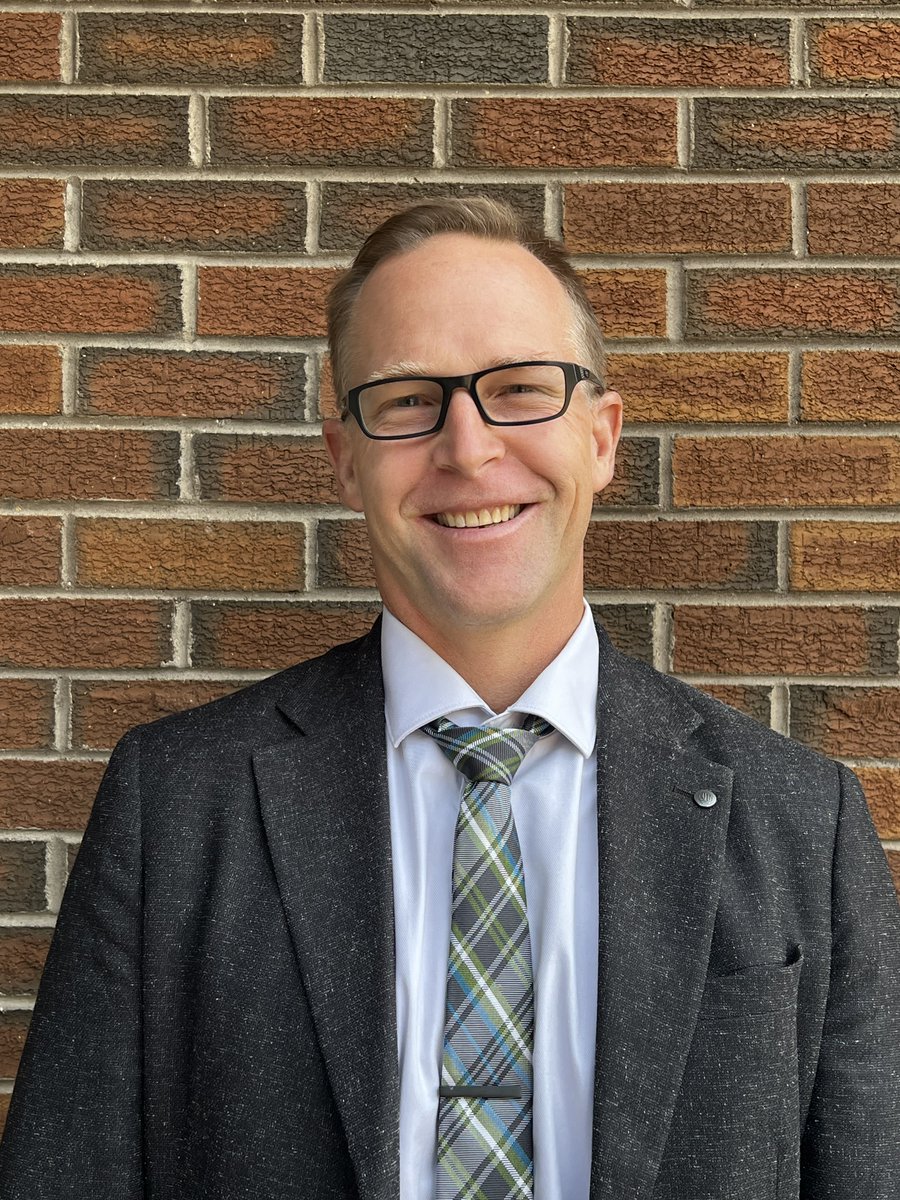 Chinook's Edge has selected Mike Garrow to become the new Associate Superintendent of People Services.
The position became available after Ray Hoppins announced his upcoming retirement following a 32-year career in education.
Read more:  cesd73.ca/download/441785