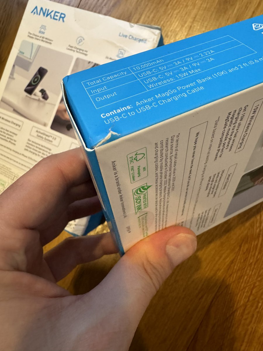 kevingrant5's tweet photo. Boxes are pretty damaged https://t.co/KN0Hl8u302