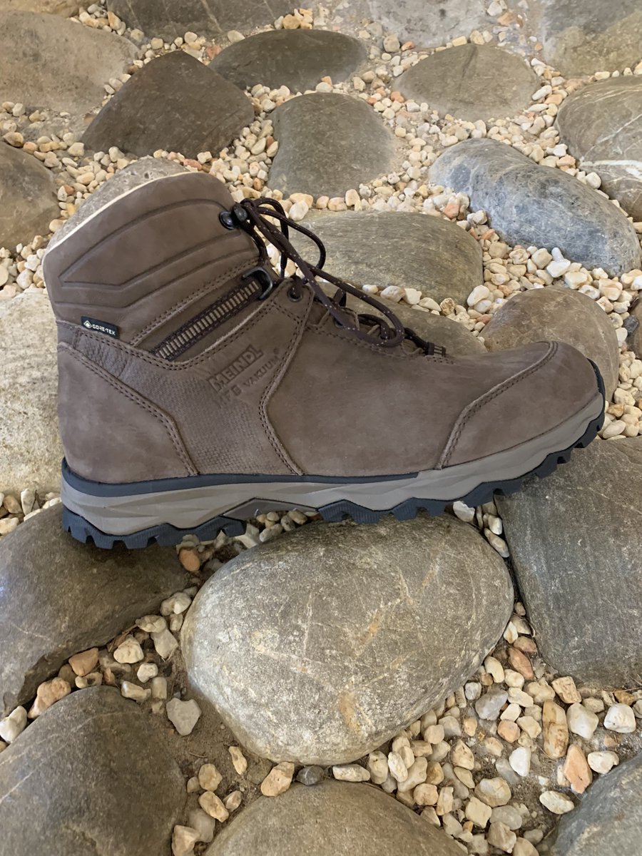 Zaterdag, Meindl Vakuum Walker van €259.95 voor €249,95…

Kom voor meer aanbiedingen langs in onze winkel of shop online. Korting tot wel 50% op de wintercollectie.