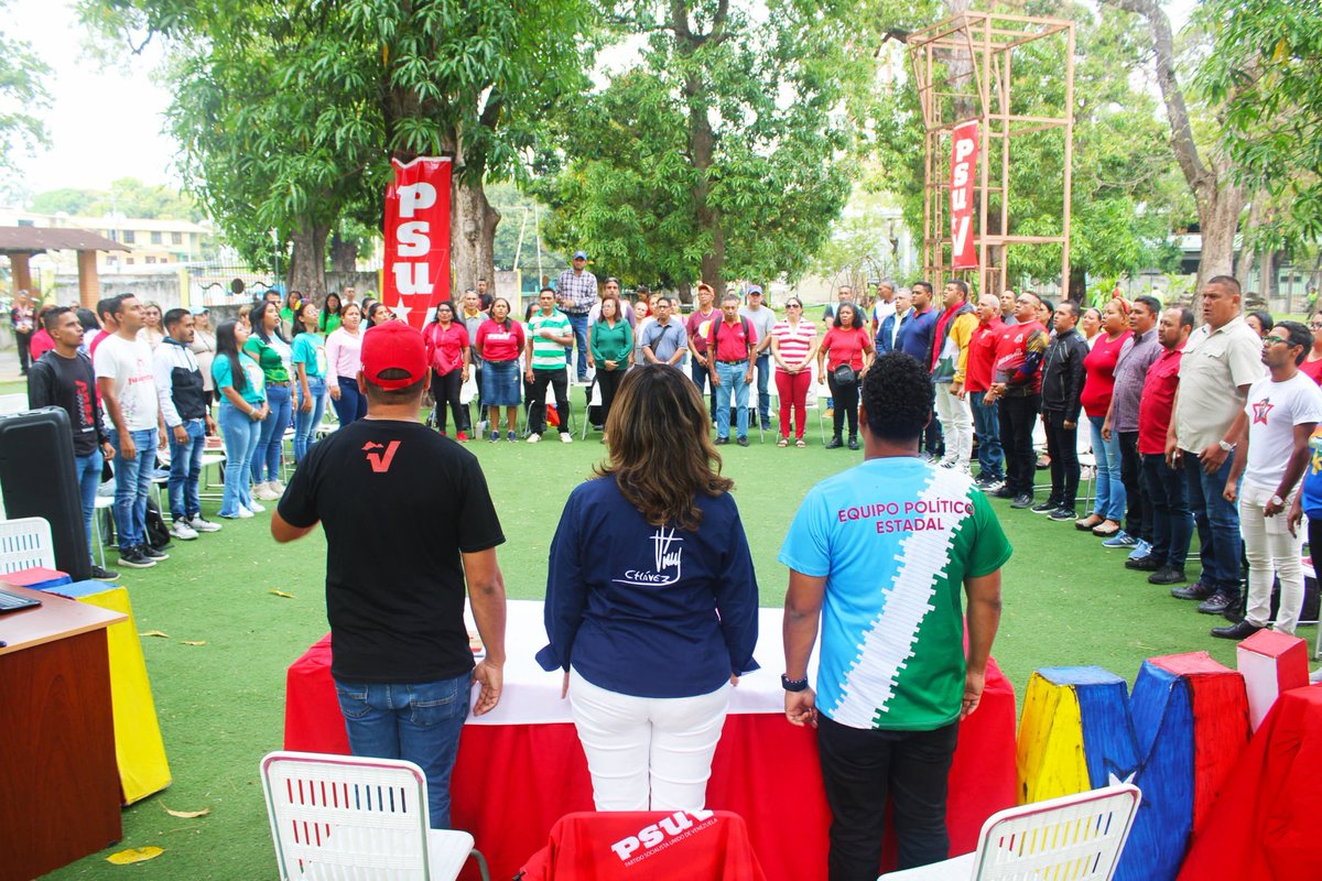 SoyPsuvBarinas's tweet photo. #Noticia 🗞️ | PSUV Barinas reagrupa sus fuerzas como estrategia para la victoria del 2024 

Leer mas: https://t.co/WAF8Vo7Xop

#VivaVenezuela

@JacquelinePSUV 
@PartidoPSUV https://t.co/kgKalWldgt