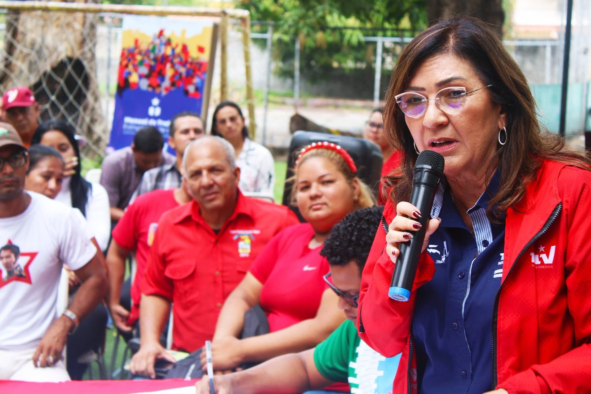 SoyPsuvBarinas's tweet photo. #Noticia 🗞️ | PSUV Barinas reagrupa sus fuerzas como estrategia para la victoria del 2024 

Leer mas: https://t.co/WAF8Vo7Xop

#VivaVenezuela

@JacquelinePSUV 
@PartidoPSUV https://t.co/kgKalWldgt