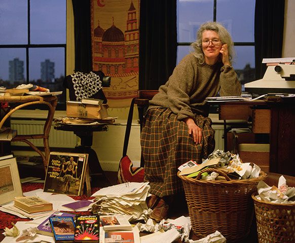 ❛ Reading a book is like re-writing it for yourself. You bring to a novel, anything you read, all your experience of the world. You bring your history and you read it in your own terms. 📚 Author Angela Carter, who died #OTD in 1992.