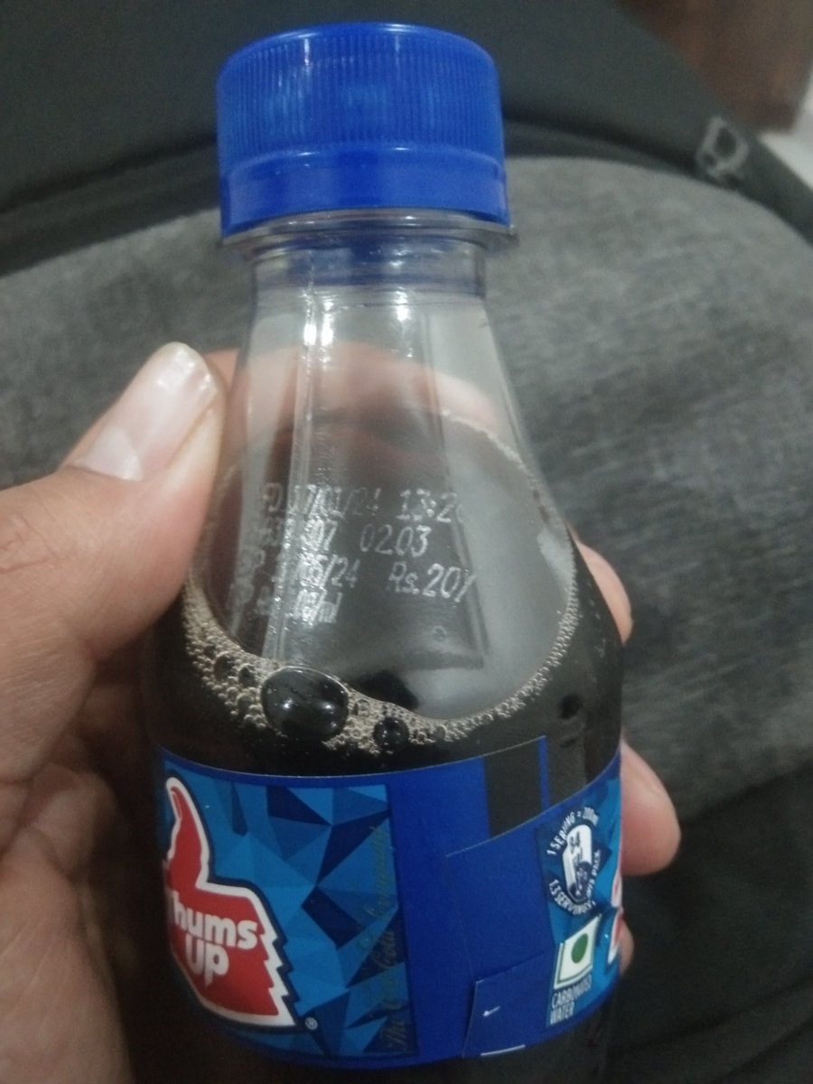 Akashaman57's tweet photo. I have ordered a coke priced 45 rupess from swiggy but I have received a Thums up whose MRP is only 20 rupees. Order id of the order is 167083004952273

@Swiggy @harshamjty @ThumsUpOfficial @UPGovt @OrganicConsumer @consaff @Consumer2Court https://t.co/9gdTN8uCVm
