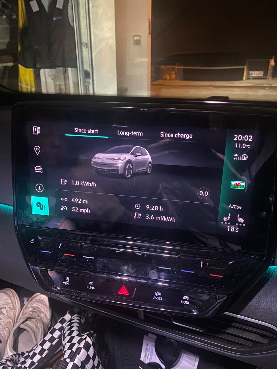 myenergystack's tweet image. The ID.3 smashed the trip from Scotland back to Swansea today. 3 x Rest/Charge stops. 492 miles at 3.6 mi/kwh, avg speed 52mph. 9.28hrs driving time plus about 2 hours rest/charge time.