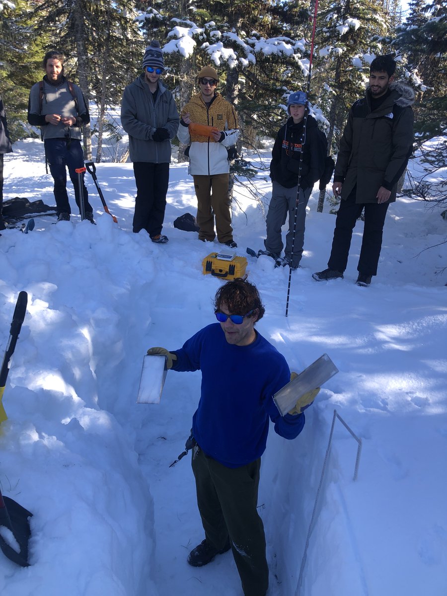 Cryosight_osu's tweet photo. Dr. Mark Raleigh turning the @Hoodoski area into a science playground with his Snow Hydrology class, teaching exciting snow measurement techniques! 🏔️❄️
#SnowHydrology #FieldTrip #Snowscience @CivilGingineer https://t.co/KsM8ICUk2S