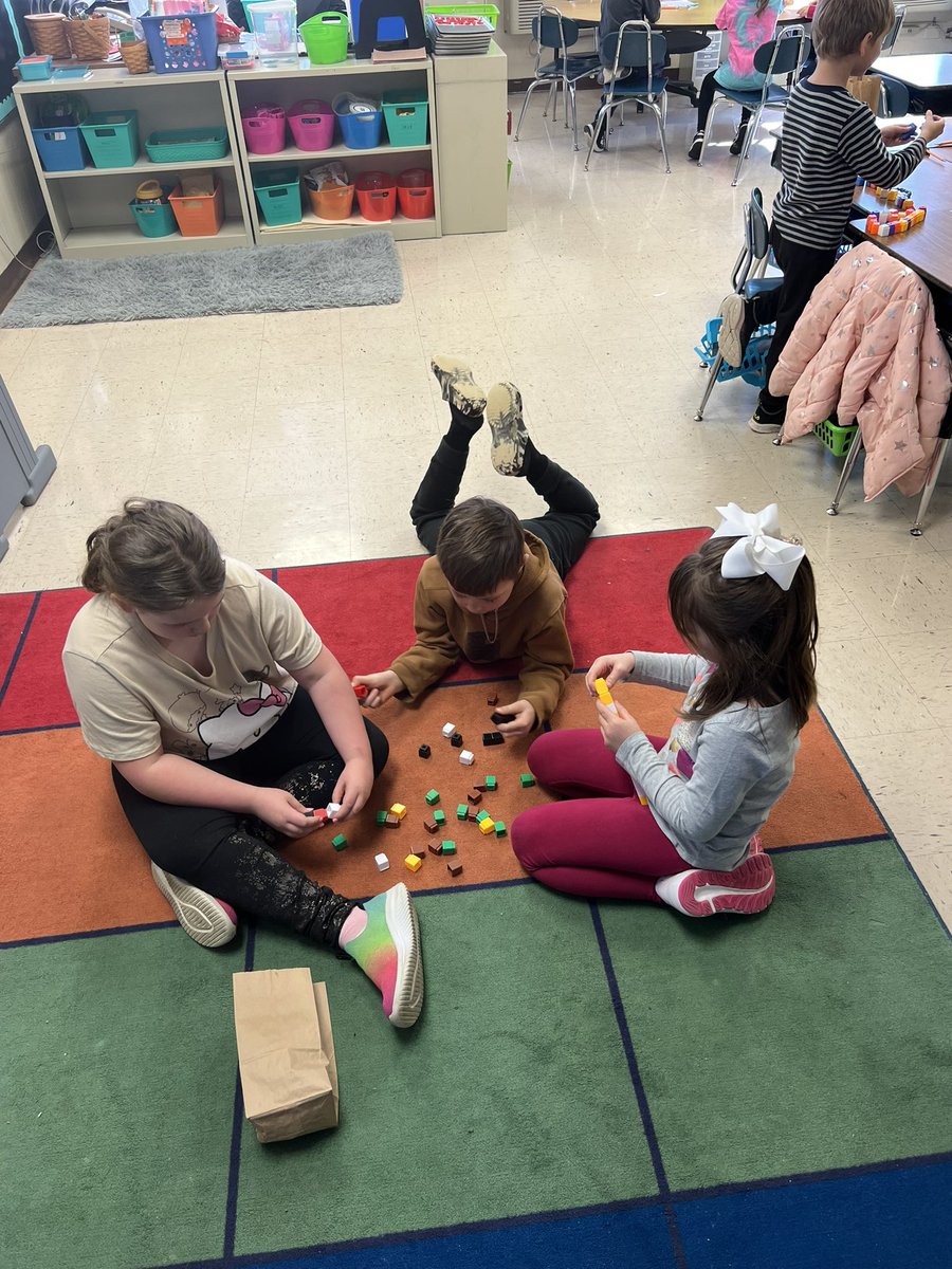 ChristineGindle's tweet photo. Our 1st graders this week were working on organizing, counting, and representing groups of numbers with @IllustrateMath https://t.co/NUY3DDSDz7