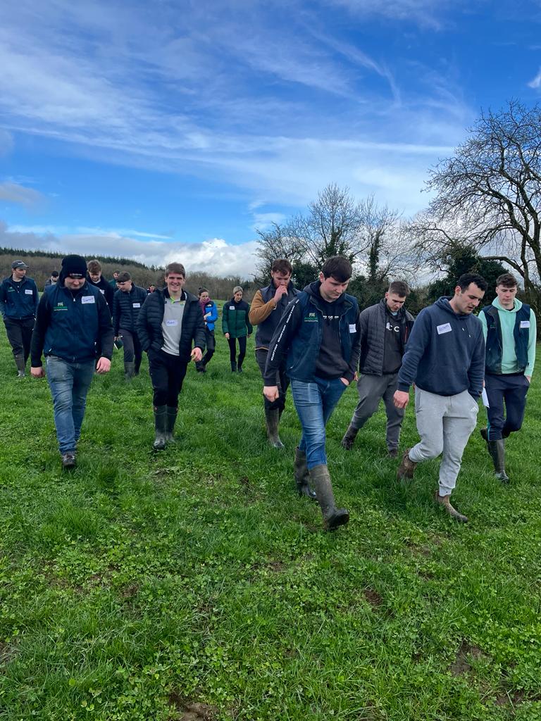 Great to get out on farm this week with our 3rd year @ucc ag science students during their farm placement!! Good discussion on spring grazing management and nutrient management. Thanks to the O'Regan family and John Maher <a href="/teagasc/">Teagasc</a> #grasstomilk <a href="/uccBEES/">Biological, Earth & Environmental Sciences, UCC</a> <a href="/UCC/">UCC Ireland</a>SEFS <a href="/DHeifers/">Frank Buckley</a>