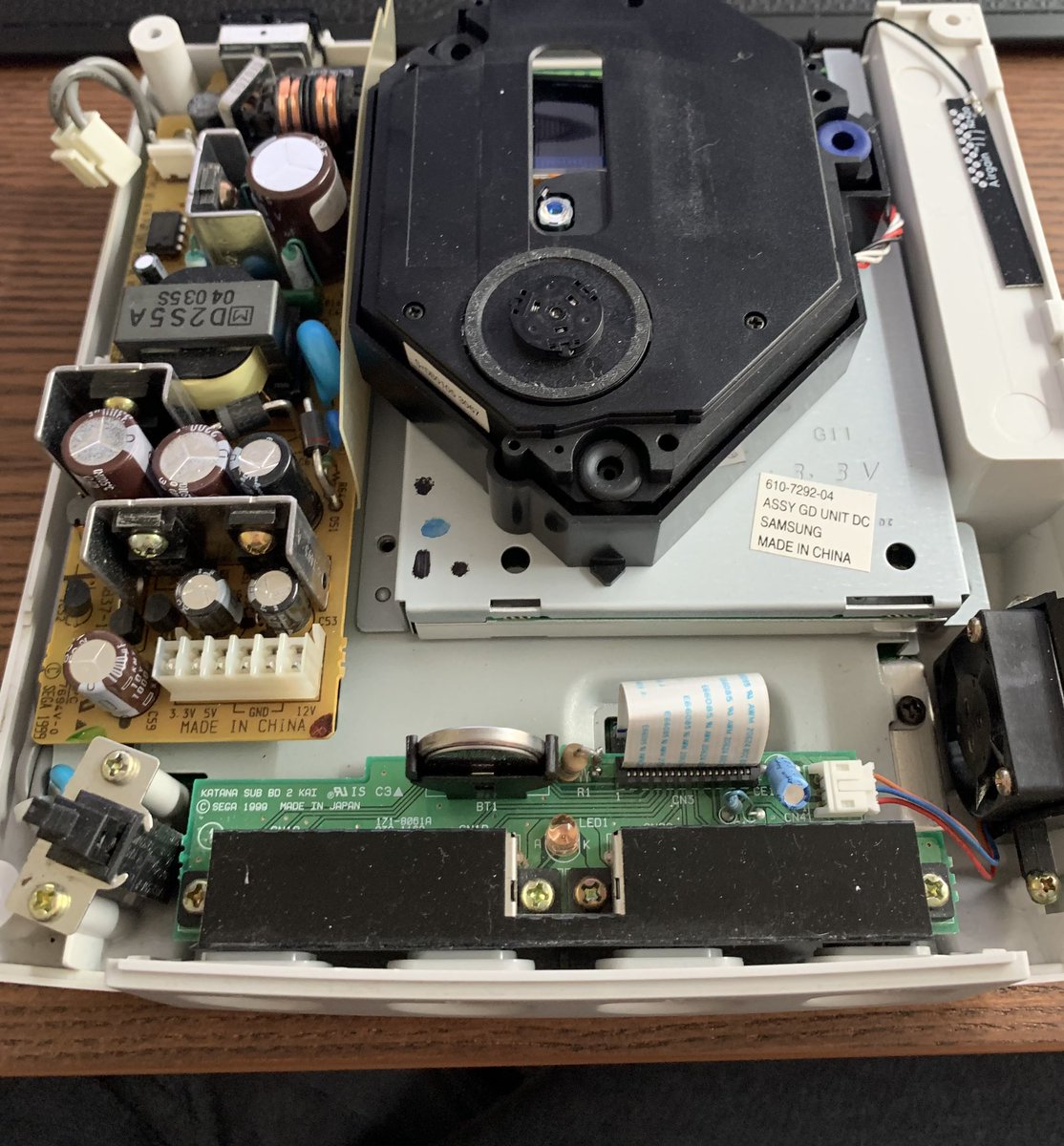 sbbexe's tweet photo. @Nostroscythe sending you the progress photos of the Dreamcast I mentioned in chat. Just a few mods… https://t.co/UOOt8nCMZr