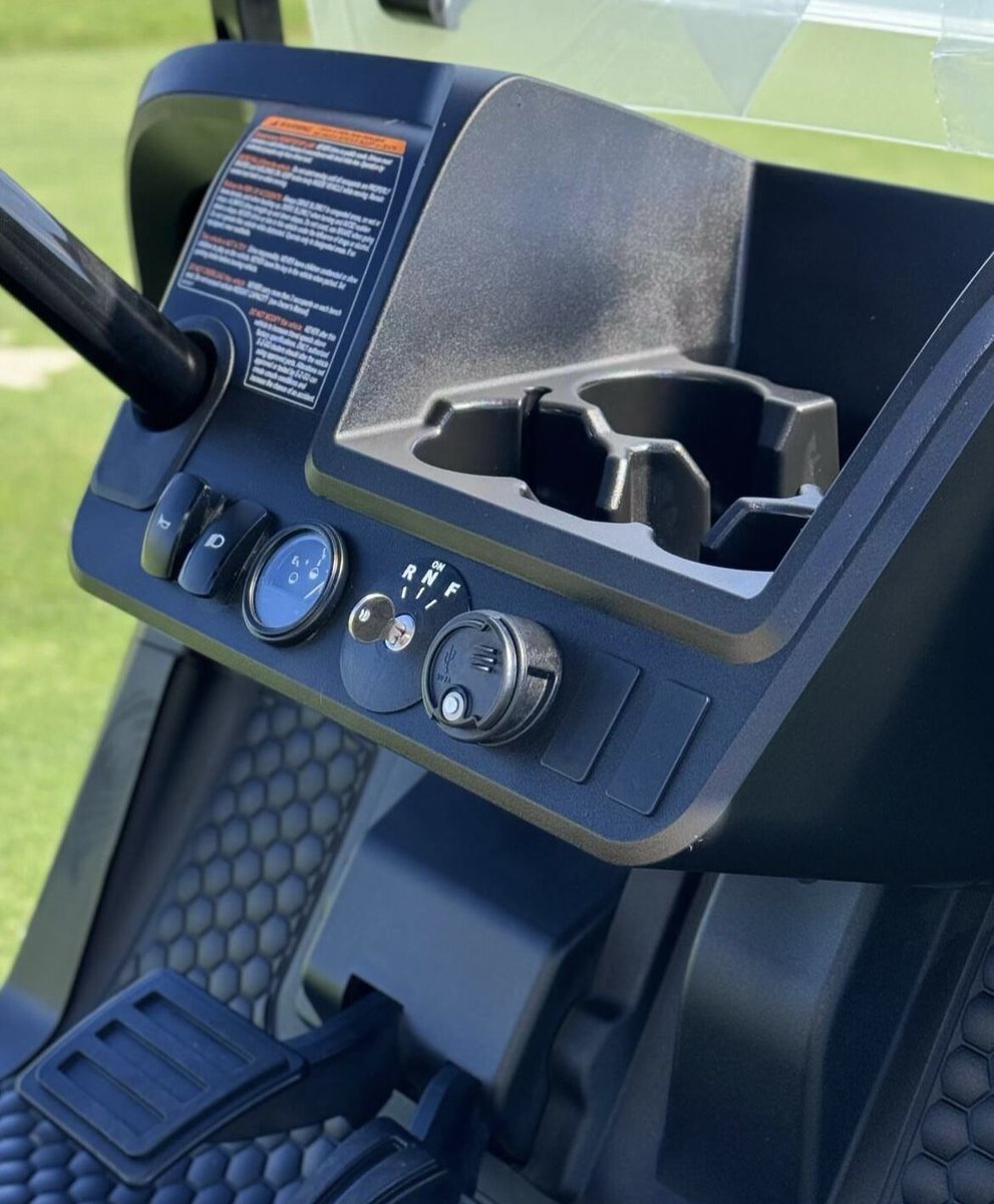 The Freedom RXV's though😍.

This golf-centric vehicle has LED lights, a dual USB port and a vast amount of dash space, making it the perfect vehicle for your 10/10 golf course!

Build yours today at bit.ly/3OvG5rF.

📷: @tecnogolf

#EZGO #ItsGoodToGo