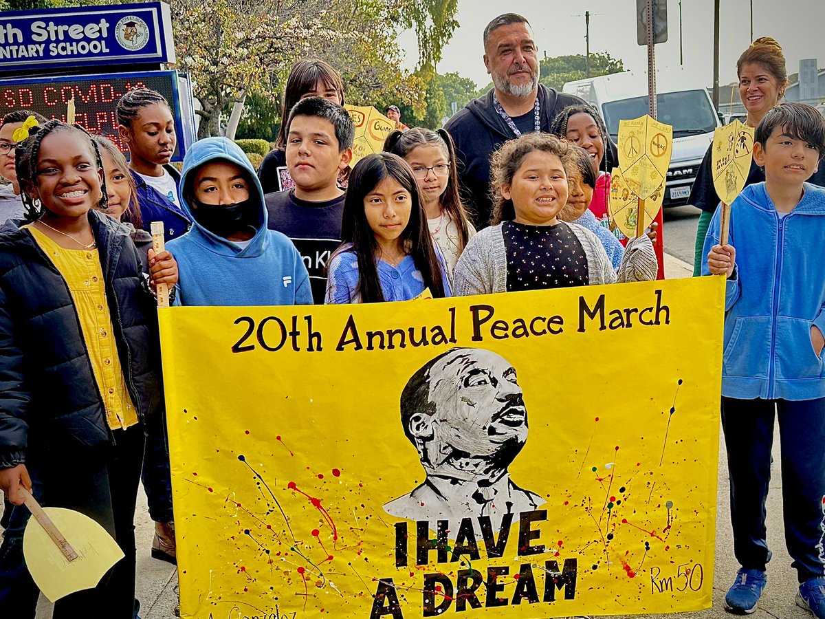 Region South tweet media