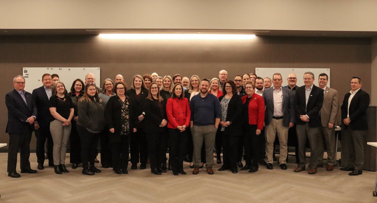 EdwardRose's tweet photo. On Wednesday, Edward Rose &amp; Sons senior leadership joined the Indianapolis portfolio team for review of the 2024 goals and objectives. This was an excellent opportunity for local leadership and team members to understand the vision for the future of the company! https://t.co/eb6kFmeUBI