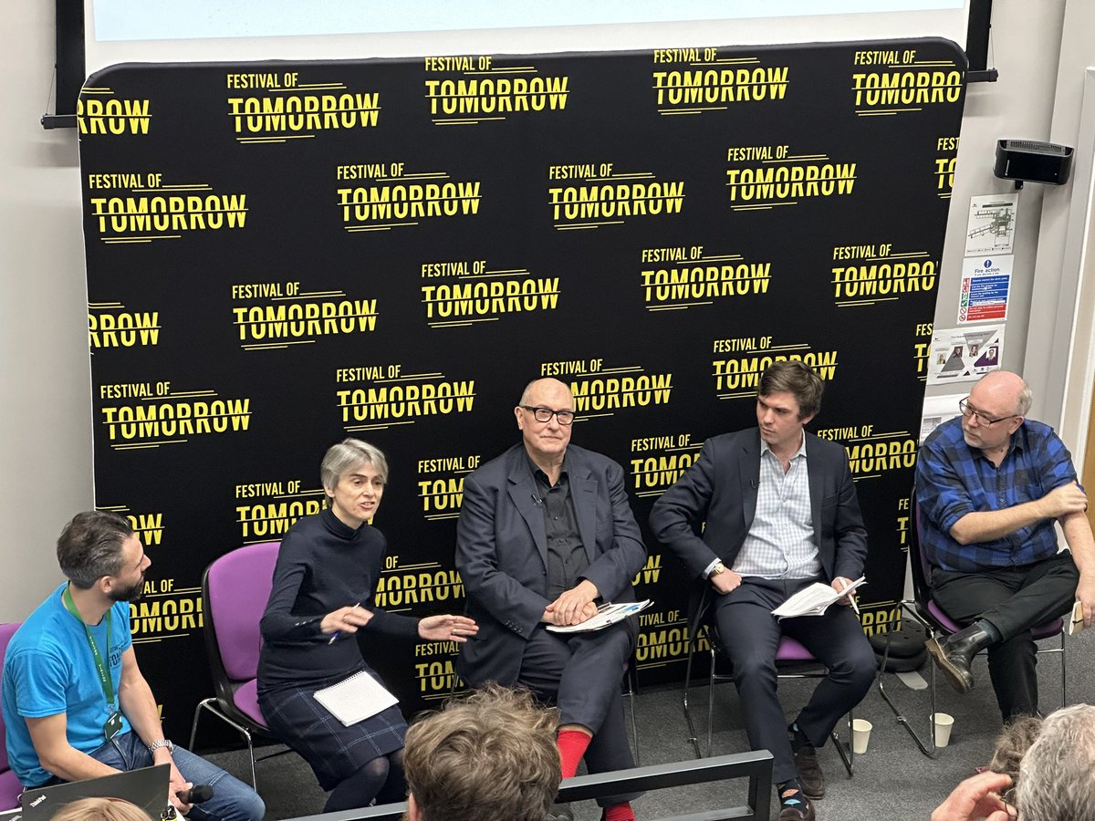 Absolutely loved hearing @UKRI_CEO, @philgibby, @tgjenkins & @RogerHighfield talking about art and science with @rodhebden at the @FestOfTomorrow today. @UKRI_News, @sciencemuseum, @spacegovuk & @ace_southwest are brilliant Swindon organisations and we need them collaborating!