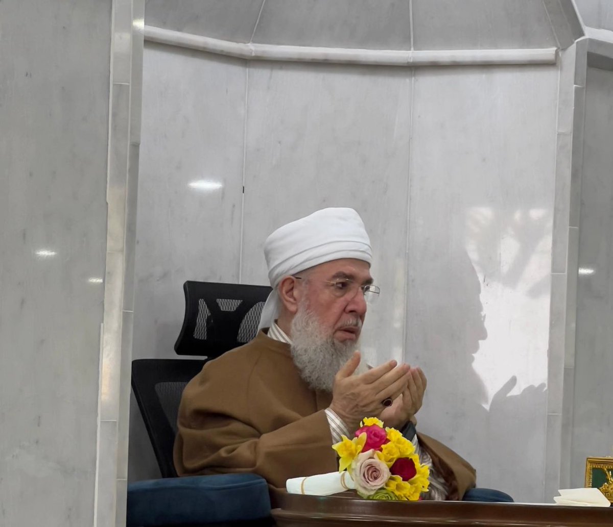 Dilerse Sultânım haller aşılır…