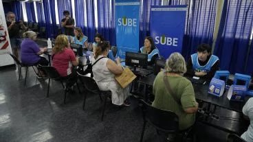 juancjuarez11's tweet photo. #Sube  todos los #jubilados y #pensionados nacionales, #provinciales y #municipales,deben acceder al registro en forma automática sin necesidad de hacer ningún trámite, si los datos están cargados en el ADP de @ansesgob  y no esperar horas con situaciones realmente lamentables. https://t.co/v4p1u25tgm