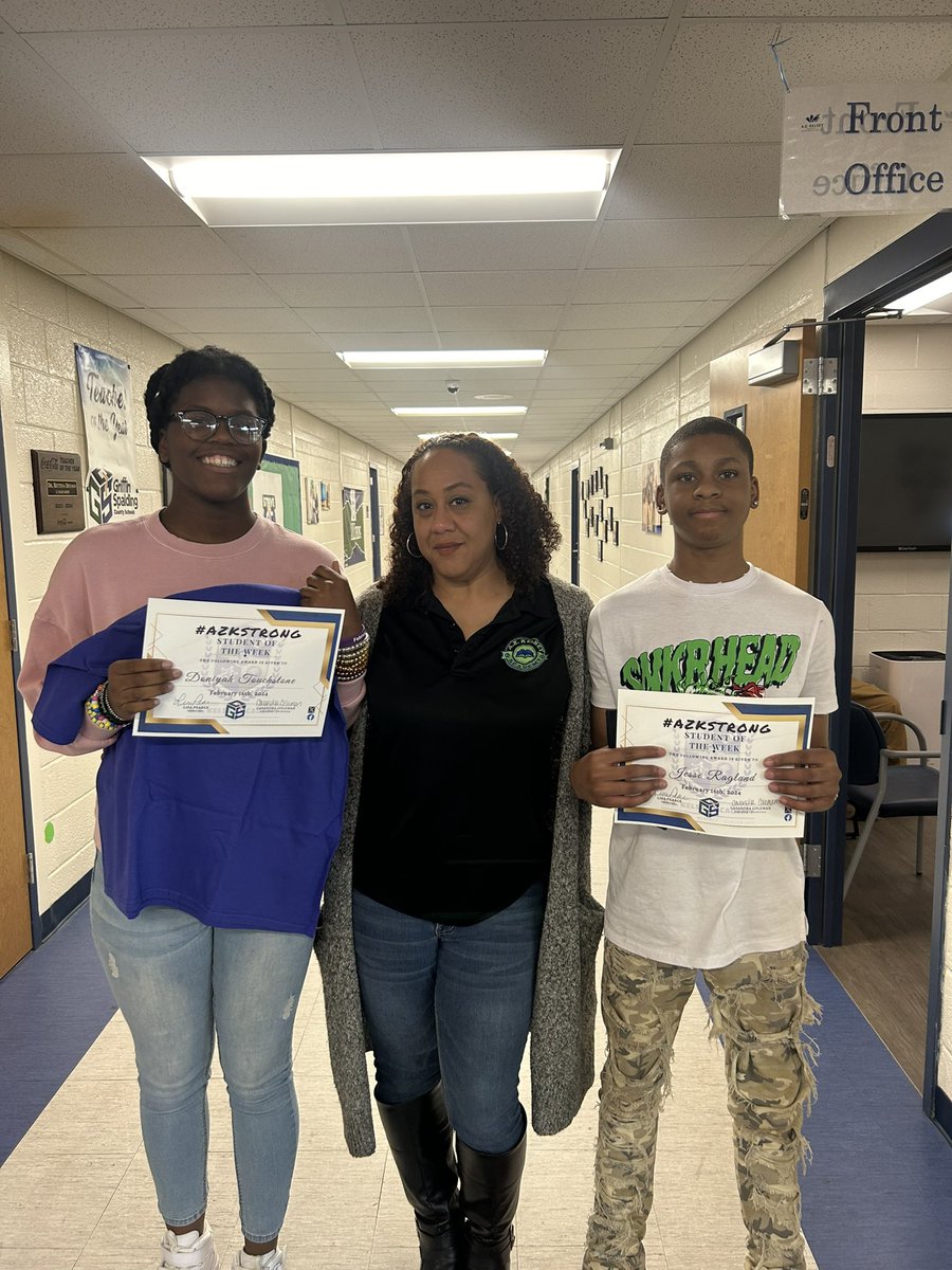 ccolemanleader1's tweet photo. We ended the week the best way possibleβ¦celebrating students!! Congratulations to Doniyah Touchstone (MS) and Jesse Ragland (HS) for being #AZKStrong!!! #studentsoftheweek @LisaPearceEdS @AZKStrong https://t.co/n2DjTjlbqe