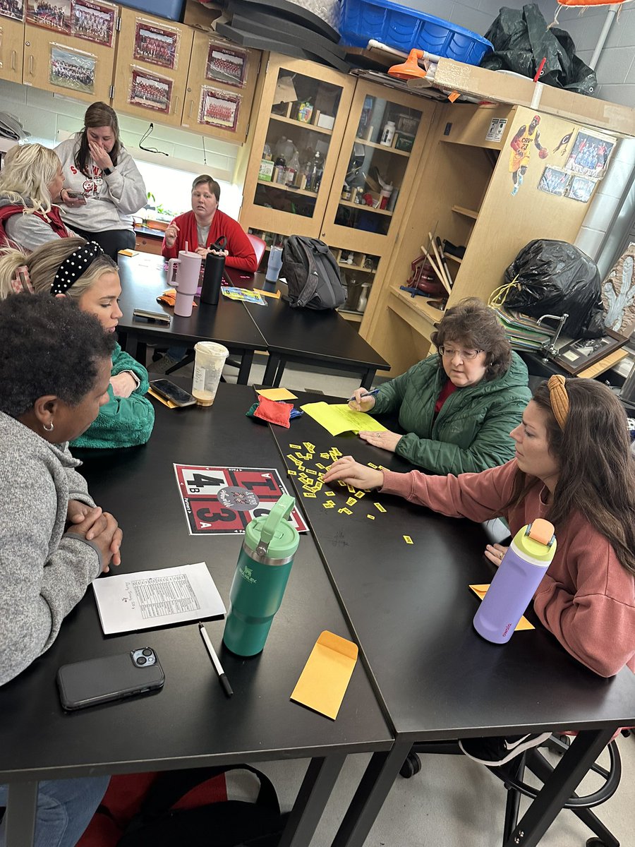 carcajam's tweet photo. So much fun presenting cooperative learning strategies at Viking U! #aagv @GLESVikes @KariHess19 @JocnVanell  @SucherErin @walkertww81 https://t.co/PUbOaS7Hsy