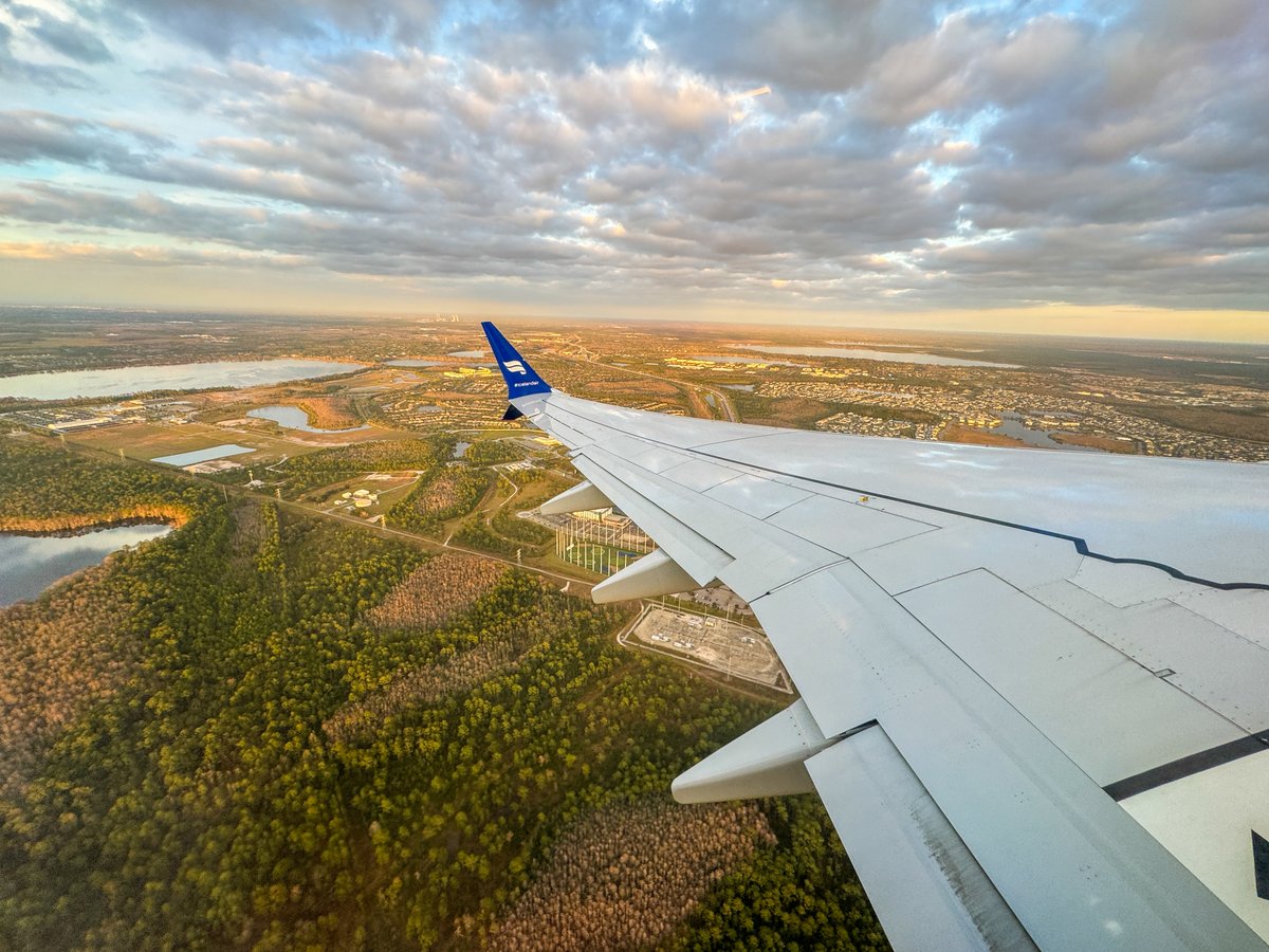 David from Simply Aviation tweet media