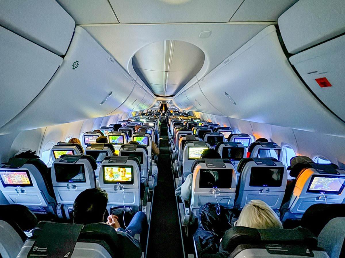 David from Simply Aviation tweet media